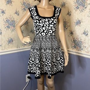 Candies black & white leopard cheetah print sleeveless sweater dress size XS nwt
